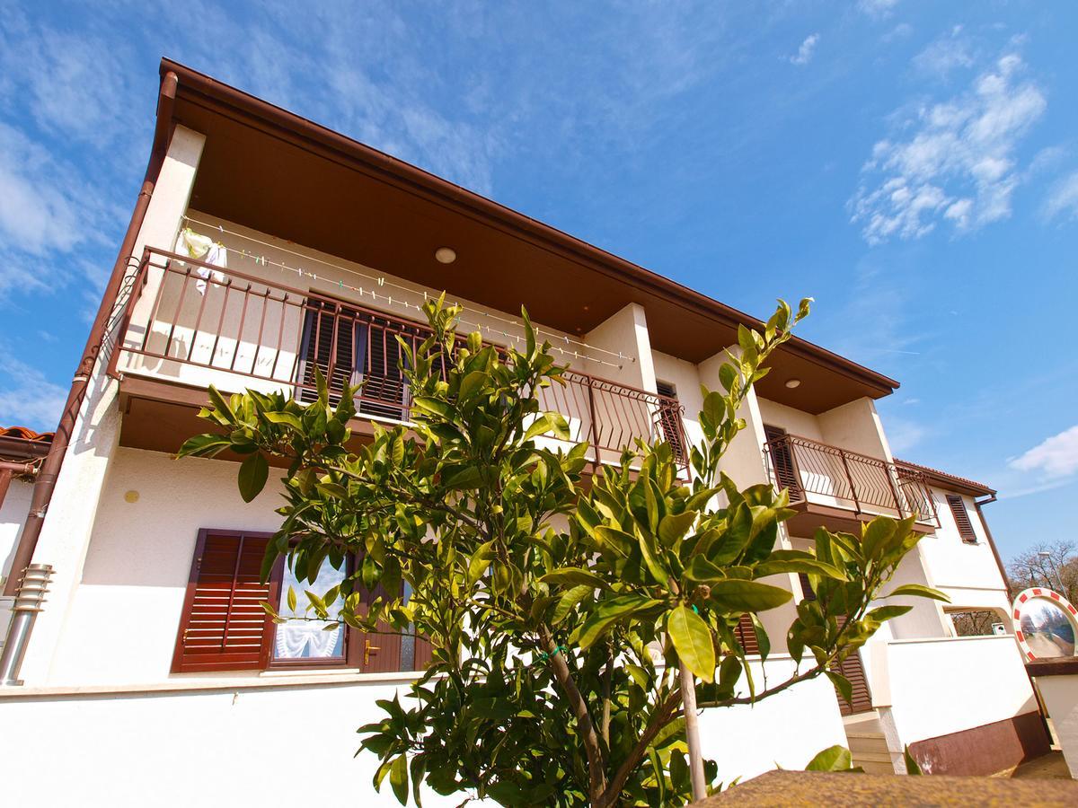 Apartments Ivan 1031 Fazana Exterior photo